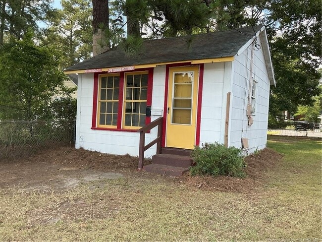 Building Photo - 120 W Elwood Ave