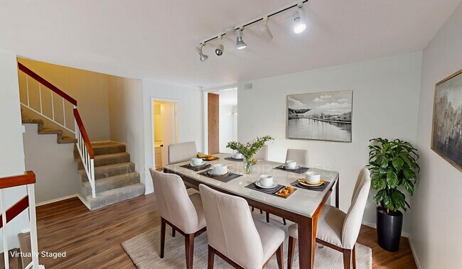 Building Photo - Beautiful 2 Primary Bedroom in Turtle Rock...