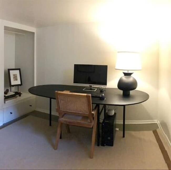 Building Photo - Beautiful remodeled 2 bedroom, 1 bath hous...