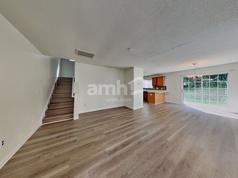 Building Photo - 6025 Namozine Ct