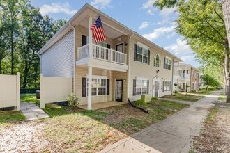 Building Photo - 2BR Condo in Cornelius