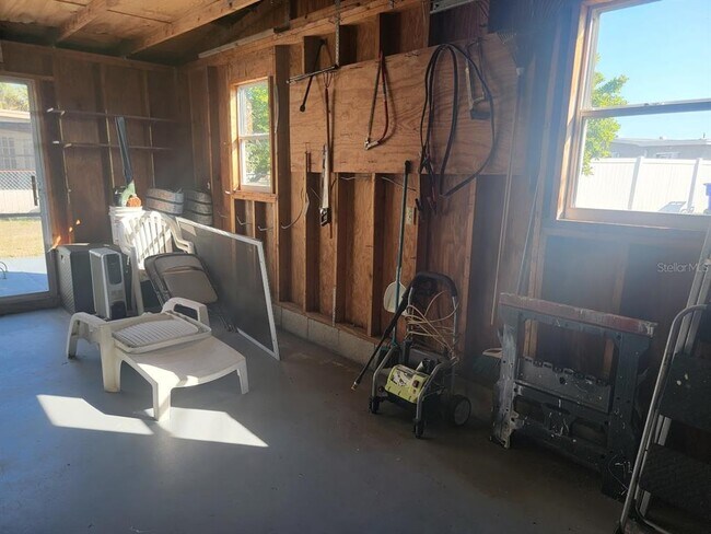 Building Photo - 8385 Aero Ave