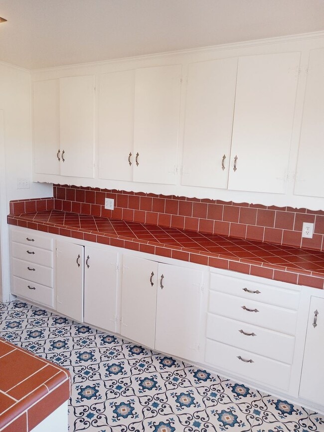 Building Photo - Beautiful Spanish Style Midtown Home with ...
