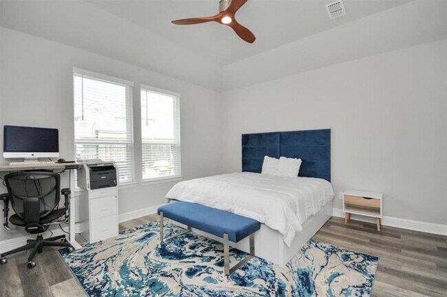 Building Photo - 8707 Morris Wds Dr