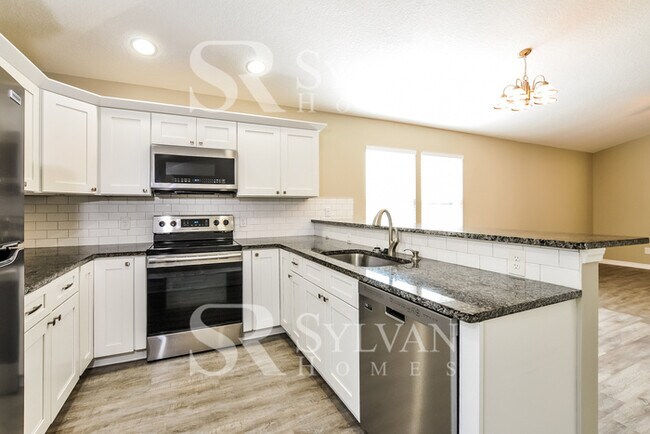 Building Photo - This cute 3BR, 2BA home is move-in ready