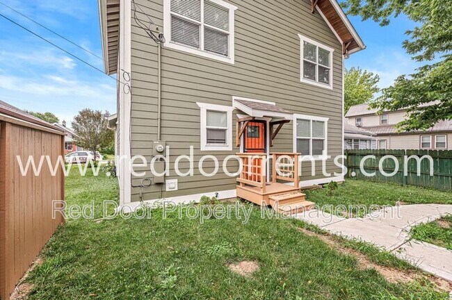 Building Photo - 240 S Walcott St