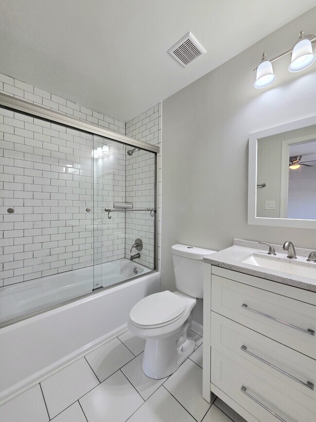 Building Photo - 10810 Norman Ave