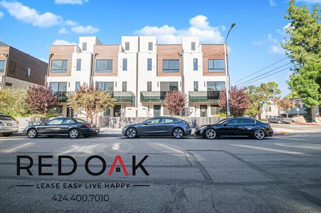 Building Photo - 18303 Oakbury Cir