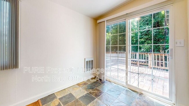 Building Photo - 17475 Summit Ave