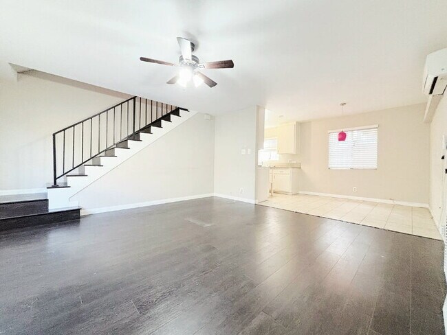 Building Photo - 1343 W 36th St