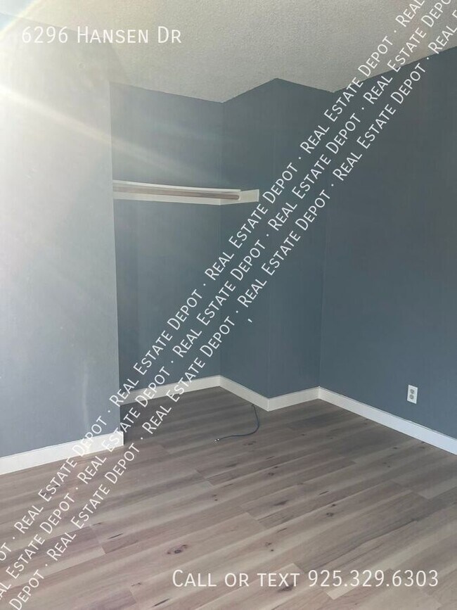 Building Photo - 6296 Hansen Dr