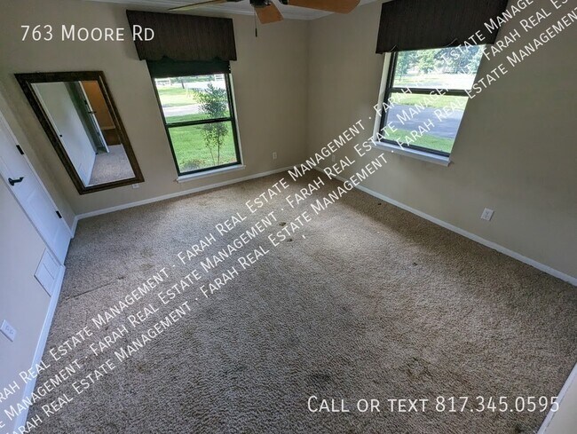 Building Photo - 763 Moore Rd