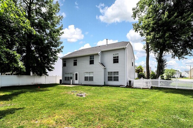 Building Photo - Beautiful 5 bedroom home in Grassfield Area of Chesapeake, VA