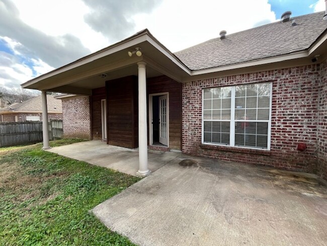 Building Photo - Updated 3BR/2BA Home for Rent in Madison, MS!