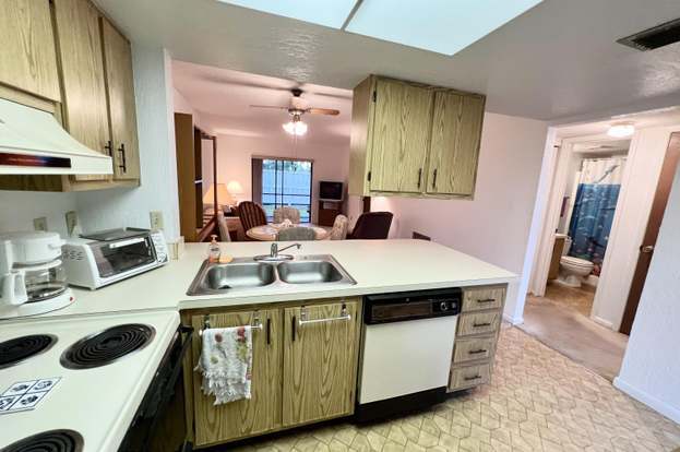 Building Photo - 1604 University Ln