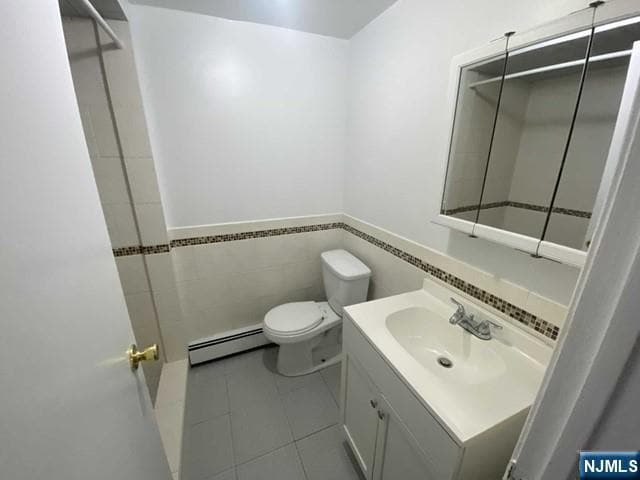 Building Photo - 1462A River