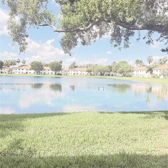 Building Photo - 2910 SE 13th Ave