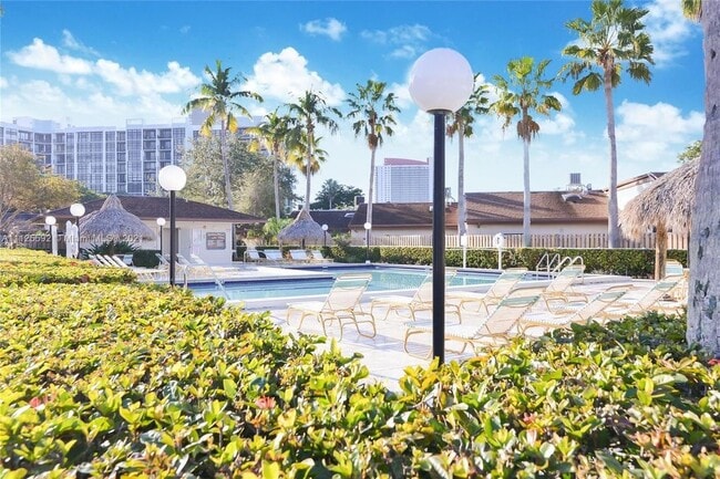 Pool - 2753 S Parkview Dr