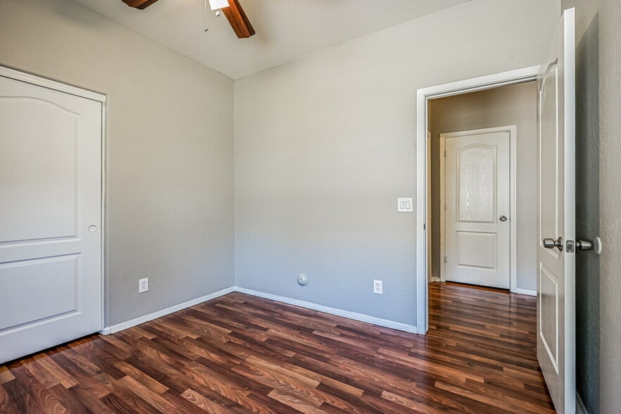 Building Photo - 16994 W Manchester Dr