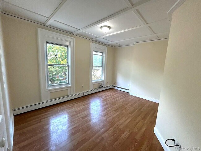Building Photo - 9 Grand St