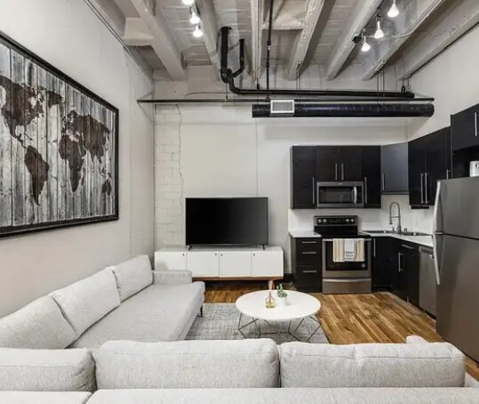 Building Photo - 1505 Elm St