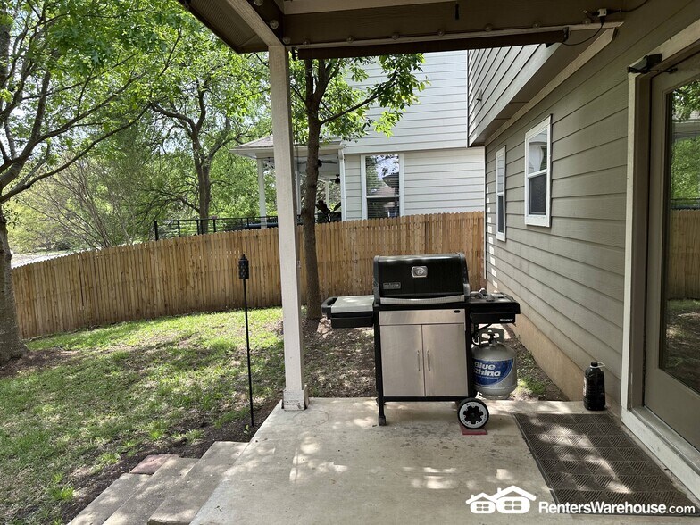 Building Photo - 10214 Maydelle Dr