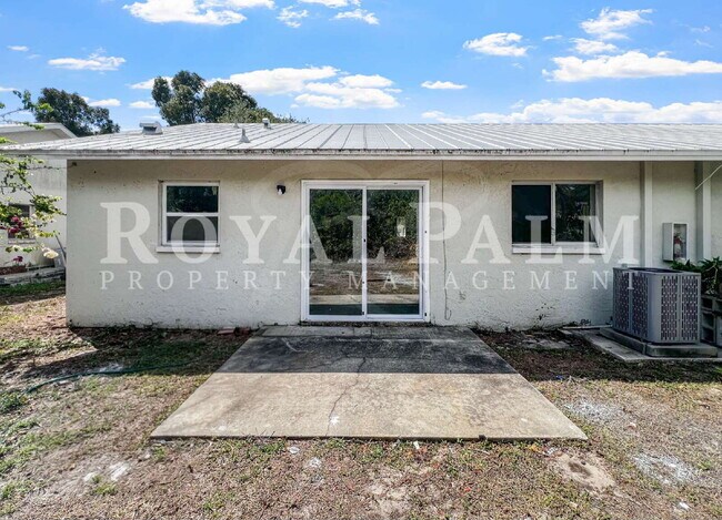 Building Photo - 17435 Barbara Dr