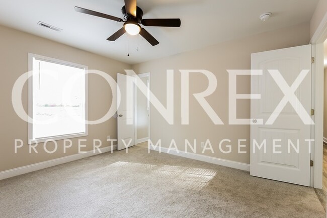 Building Photo - Beautiful Open Concept Ranch in Easley, SC!