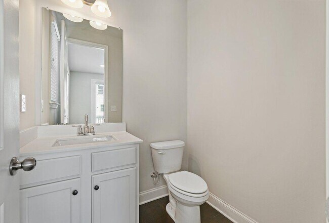 Building Photo - 4240 Hickory Pne Aly