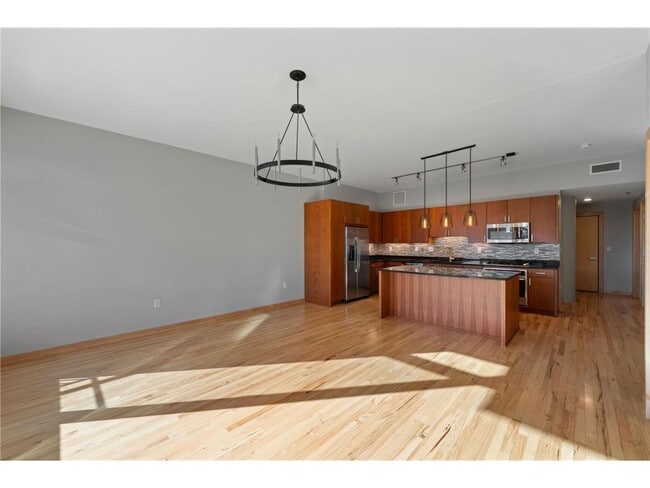 Building Photo - 1120 S 2nd St