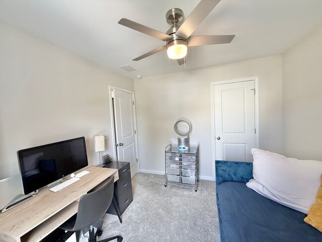 Building Photo - Newly Built 3BD, 2.5BA Durham Townhome in ...