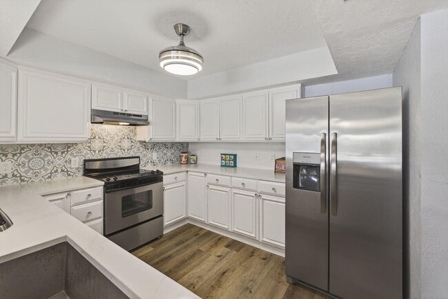 Building Photo - 300 N Hwy A1A