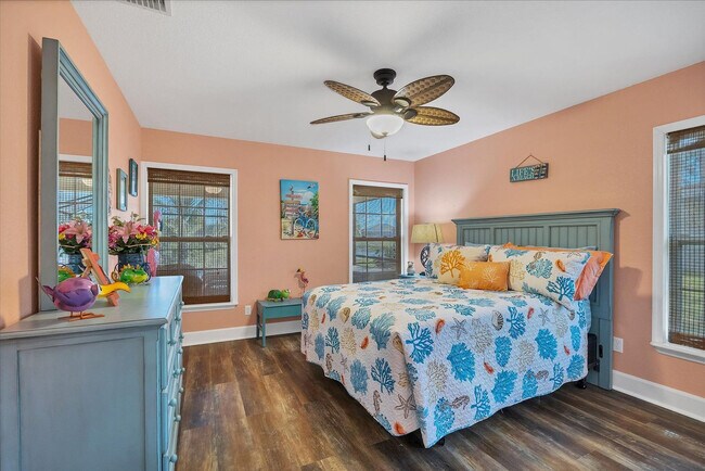 Building Photo - 15736 Lakeland Cir