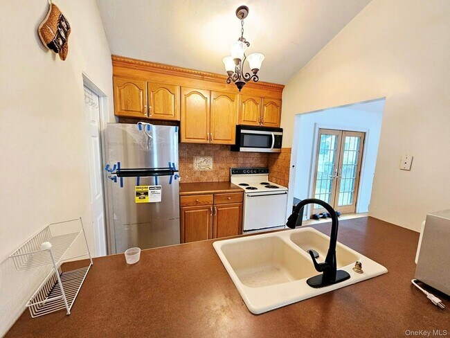 Building Photo - 12 Nord Park Blvd