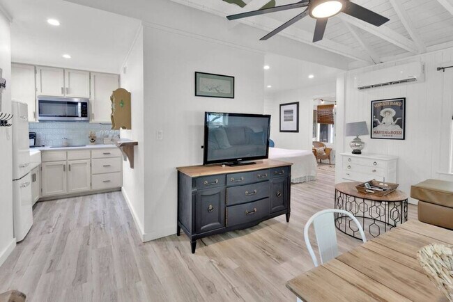 Building Photo - 46 Marlborough Rd