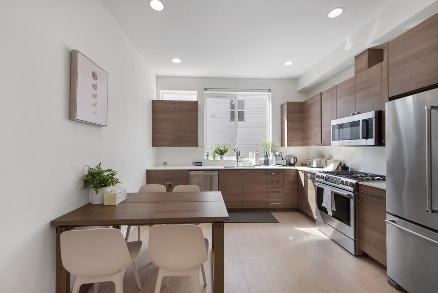 Building Photo - 1503 E Spruce St