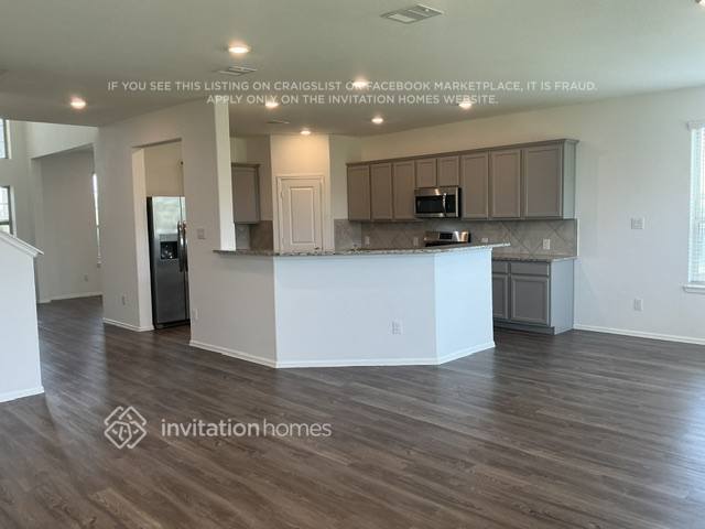 Building Photo - 753 Ridgewood Lk Dr