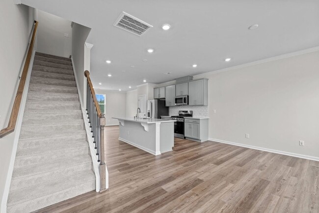 Building Photo - Gorgeous New Construction!  Updated Kitche...