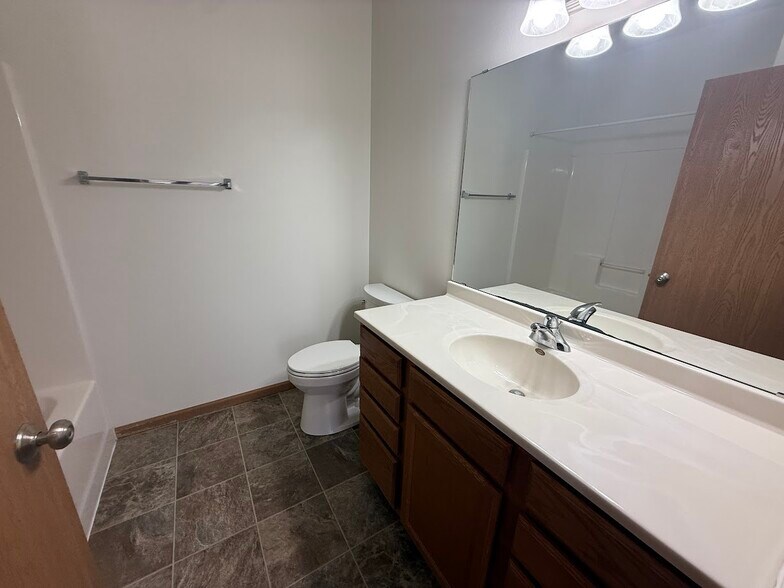Building Photo - 5831 Lupine Ln