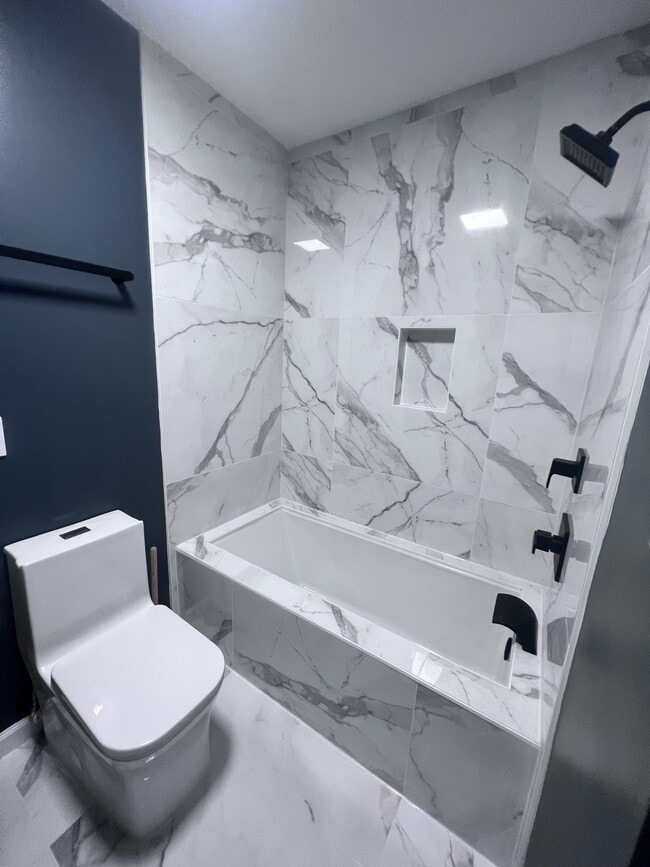 Building Photo - 3320 NW 24th Ave