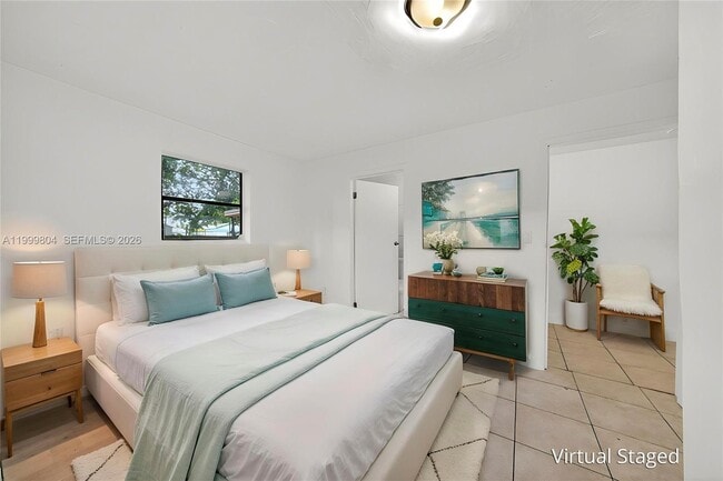 Building Photo - 762 NE 131st St