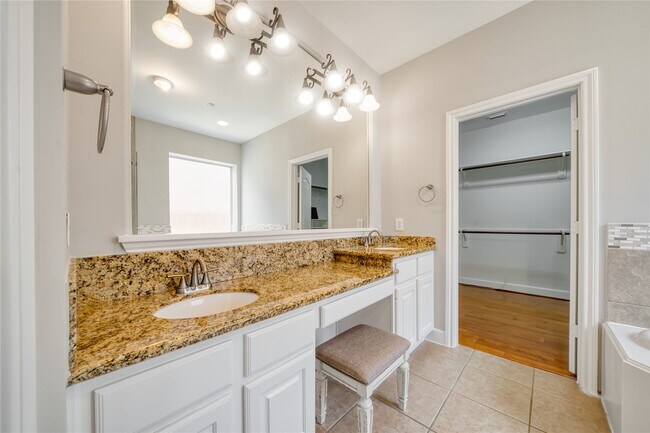 Building Photo - 5619 Riverstone Crossing Dr