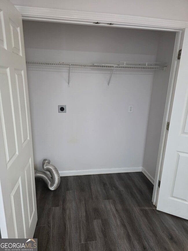 Building Photo - 1364 Hollenbeck Ln