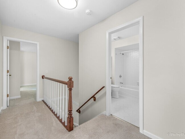Building Photo - 1412 Rolling Grove Ct
