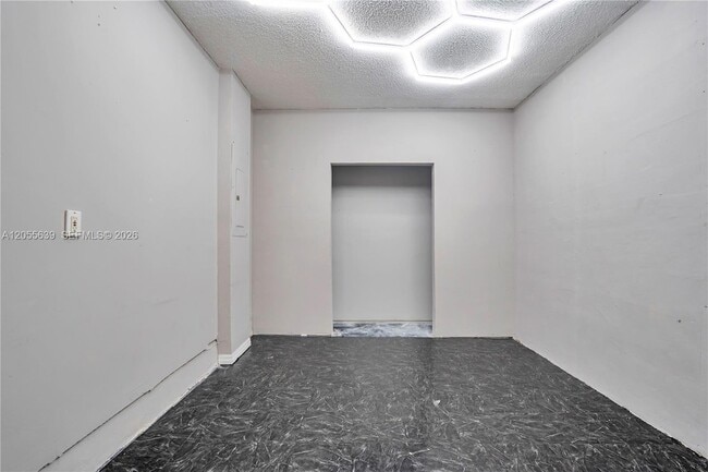 Building Photo - 14530 SW 156th Ave