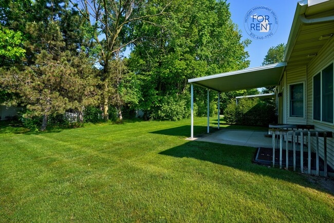 Building Photo - 3263 Silverwood Dr