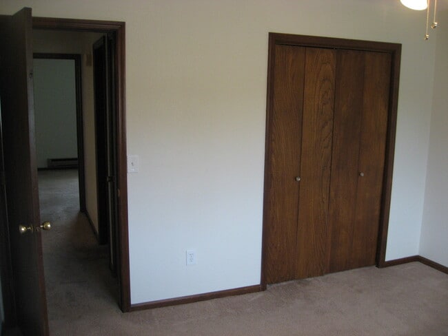 Building Photo - 712 Erin Place