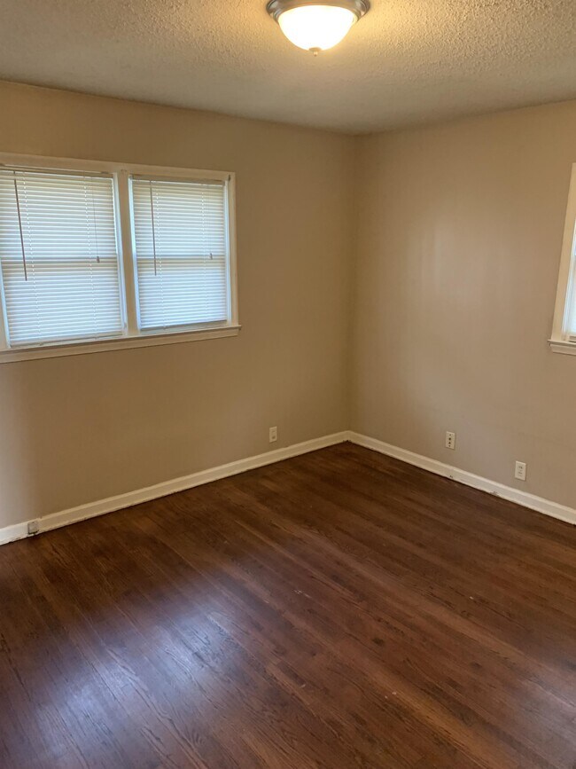 Building Photo - 4239 Redick Ave