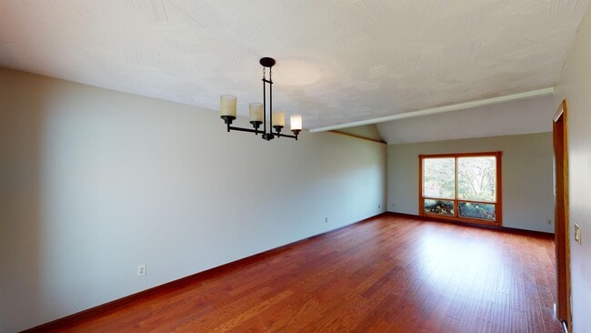 Building Photo - 3922 Ridgedale Dr