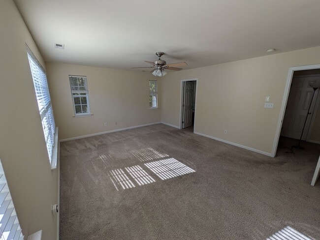 Building Photo - 9915 Cleaver Ct